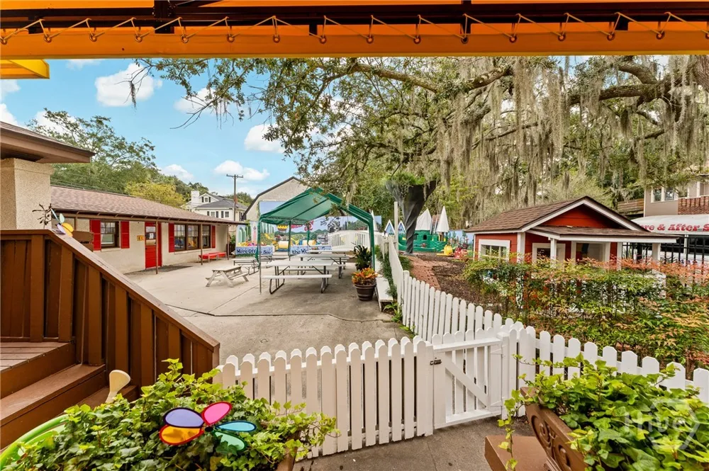 1106 E 48th Street Savannah, GA 31404