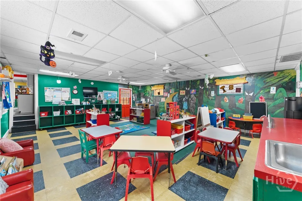 1106 E 48th Street Savannah, GA 31404