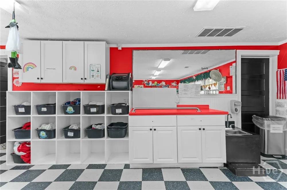 1106 E 48th Street Savannah, GA 31404