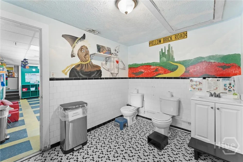 1106 E 48th Street Savannah, GA 31404