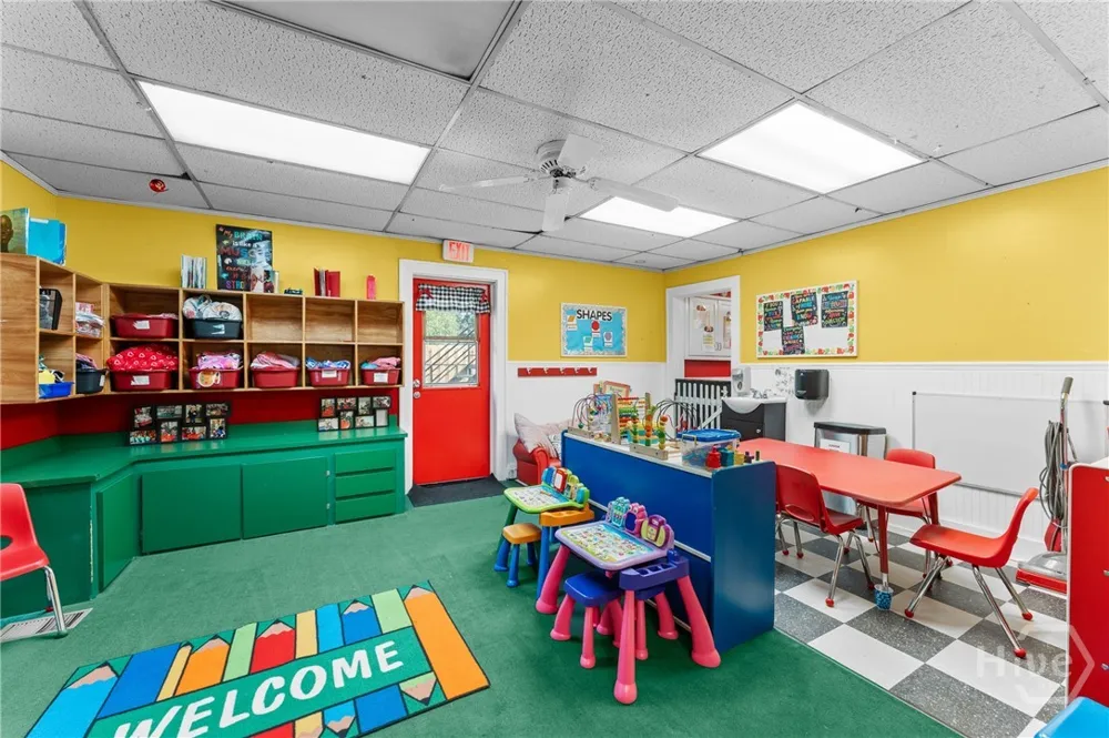 1106 E 48th Street Savannah, GA 31404