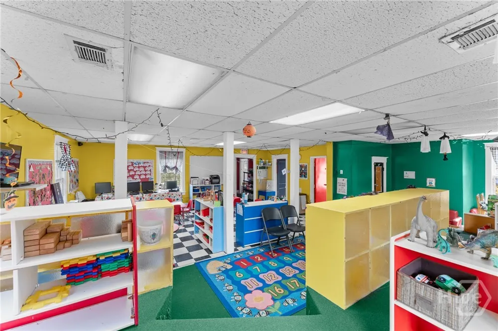 1106 E 48th Street Savannah, GA 31404
