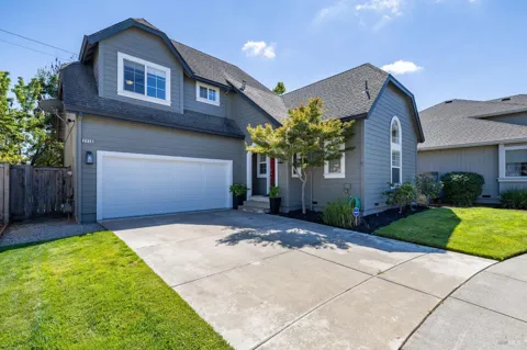 2038 Red Oak Circle