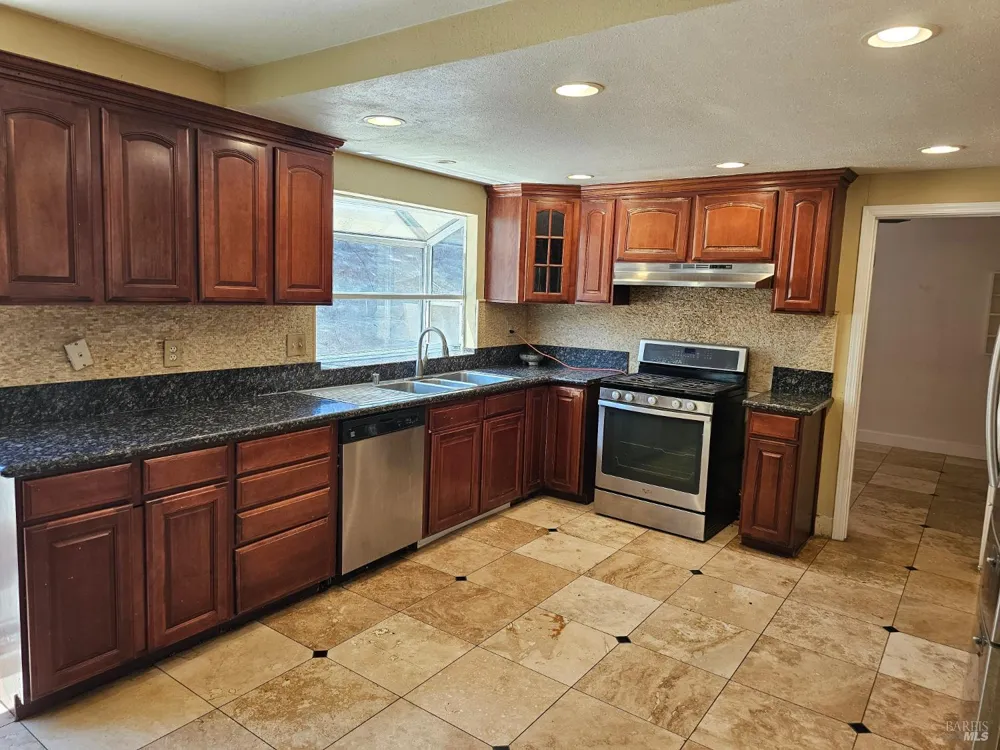 300 Diehl Way Pittsburg, CA 94565