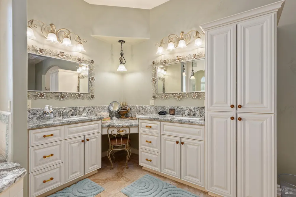 3345 Ackley Road Lakeport, CA 95453