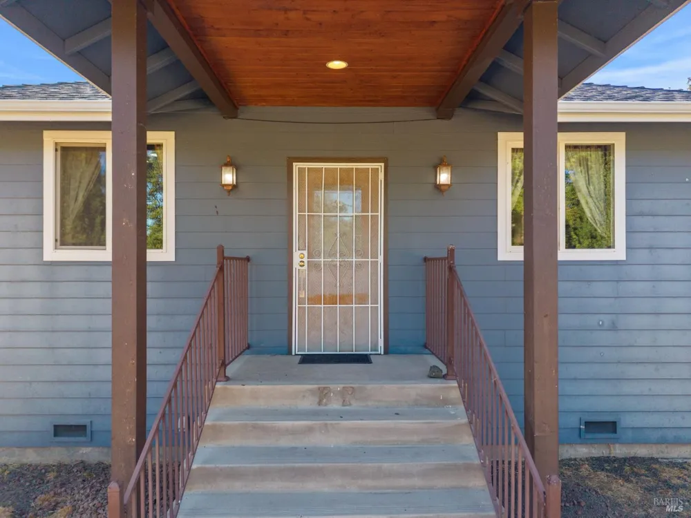 3345 Ackley Road Lakeport, CA 95453
