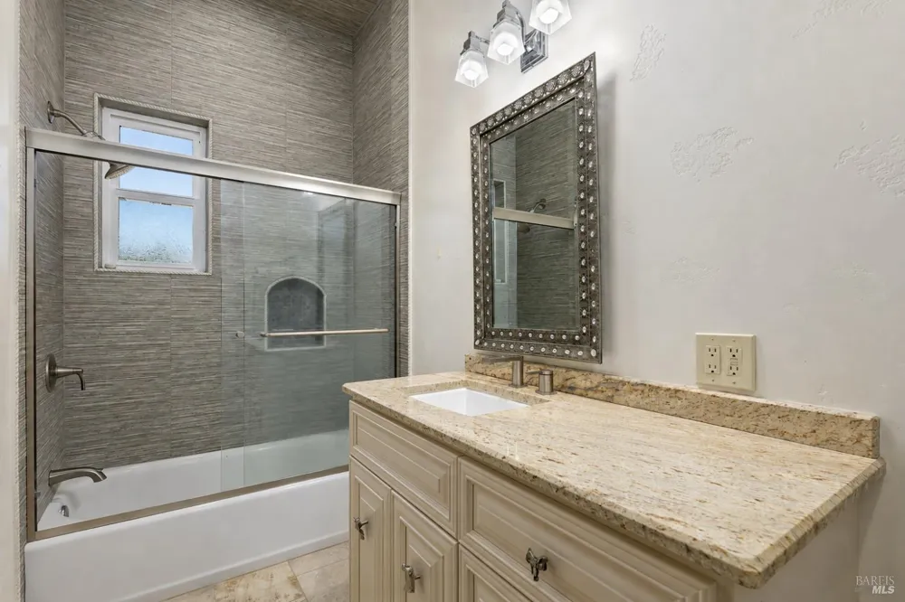 3345 Ackley Road Lakeport, CA 95453