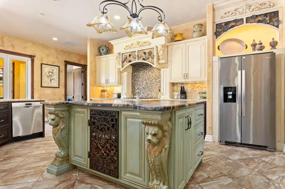 3345 Ackley Road Lakeport, CA 95453