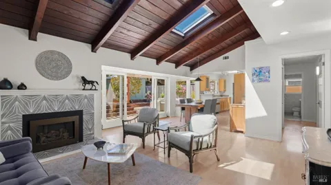 246 Flamingo Road