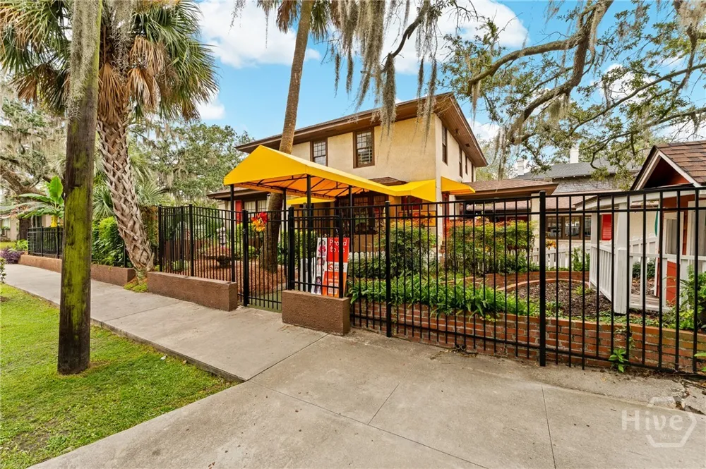 1106 E 48th Street Savannah, GA 31404