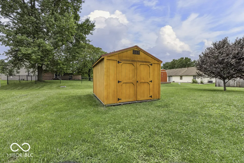 35 Morningside Court Whiteland, IN 46184