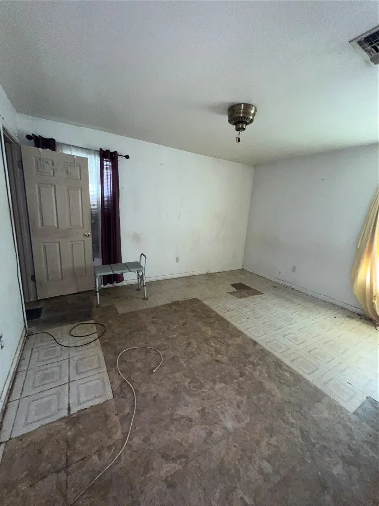 2314 Jecker Street Victoria, TX 77901