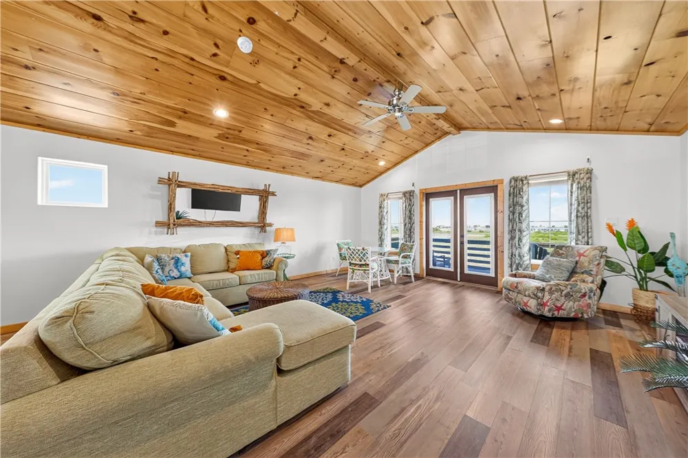 1014 State Highway 361 Port Aransas, TX 78373