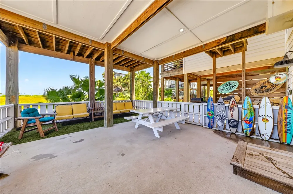 1014 State Highway 361 Port Aransas, TX 78373