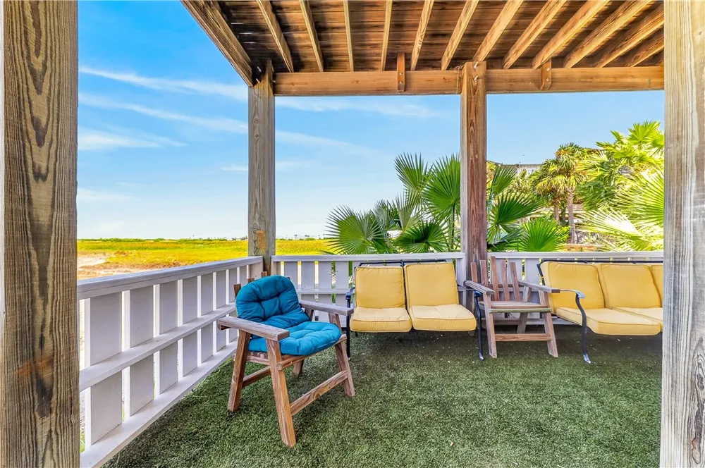 1014 State Highway 361 Port Aransas, TX 78373