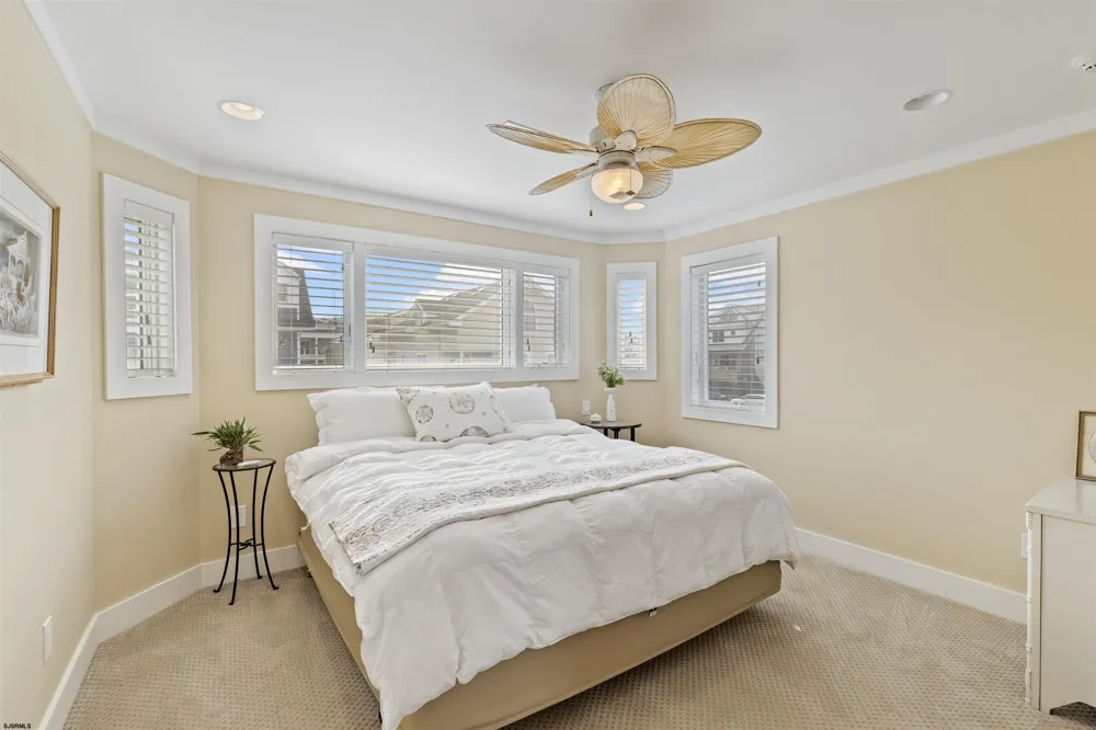 103 S Andover Ave Margate, NJ 08402
