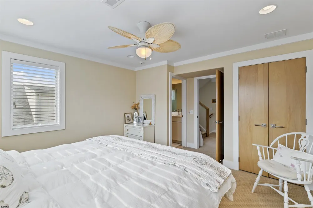 103 S Andover Ave Margate, NJ 08402