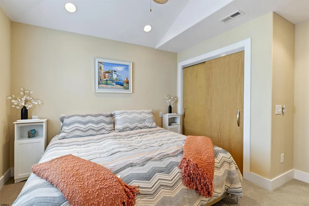 103 S Andover Ave Margate, NJ 08402