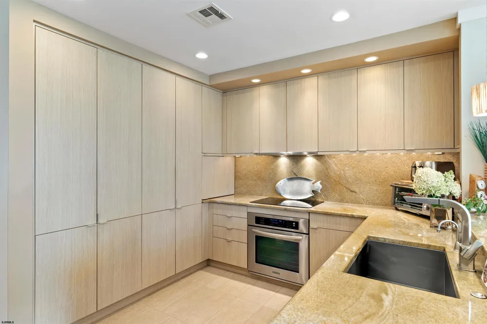 103 S Andover Ave Margate, NJ 08402