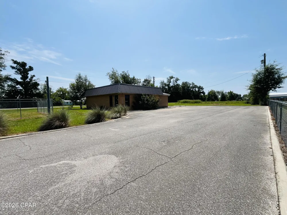 15225 NW County Road 274 Altha, FL 32421