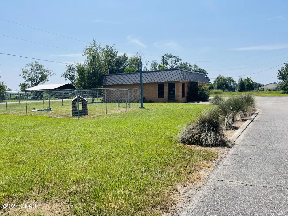 15225 NW County Road 274 Altha, FL 32421