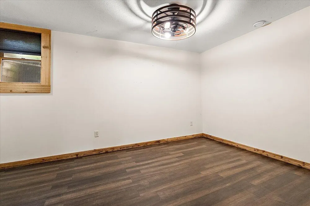 805 W Moore Road Grant, MI 49327