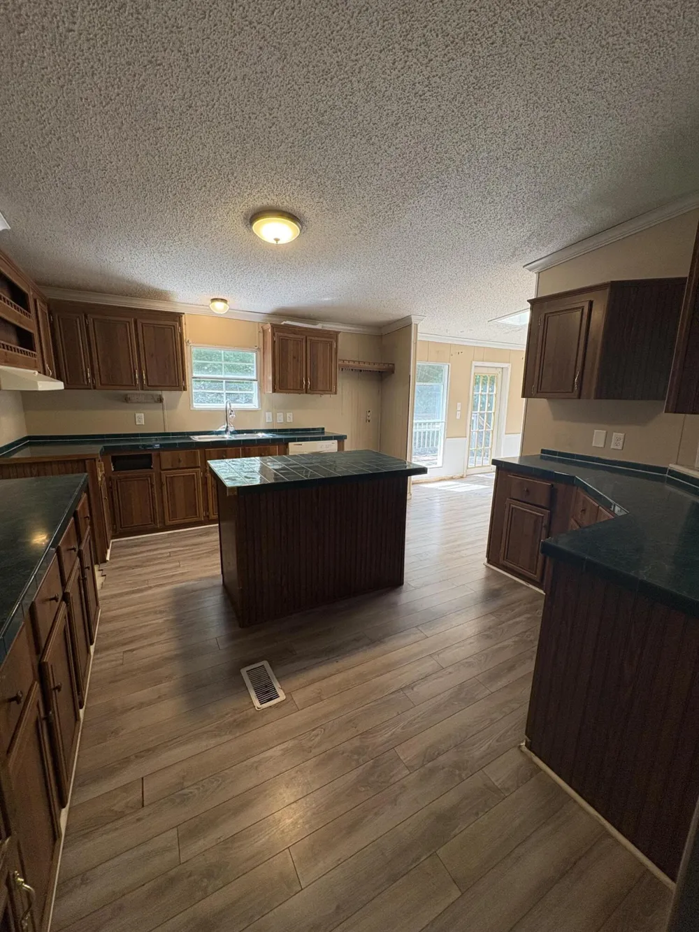 447 Shadowland Drive Graysville, TN 37338