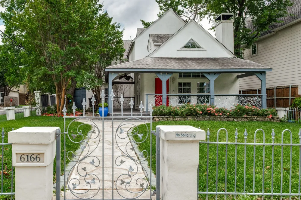 6166 Goliad Avenue Dallas, TX 75214