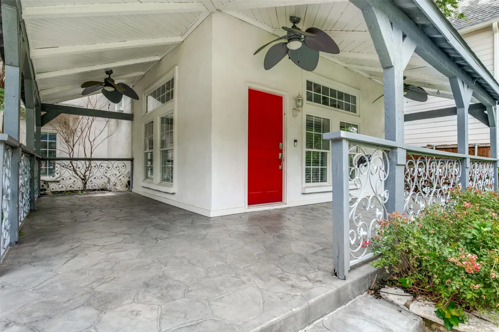 6166 Goliad Avenue Dallas, TX 75214