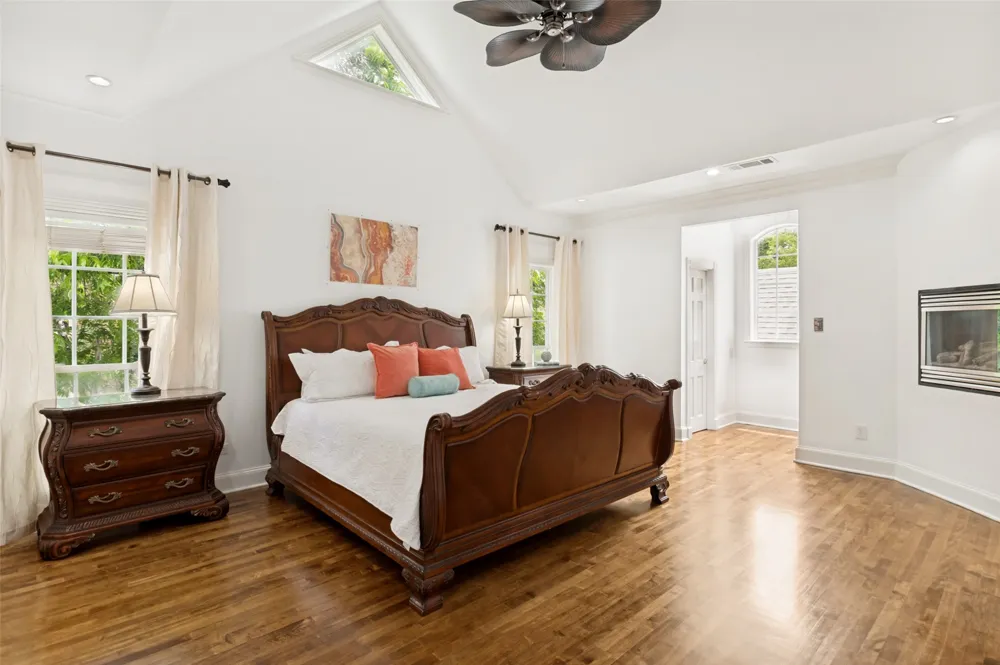 6166 Goliad Avenue Dallas, TX 75214