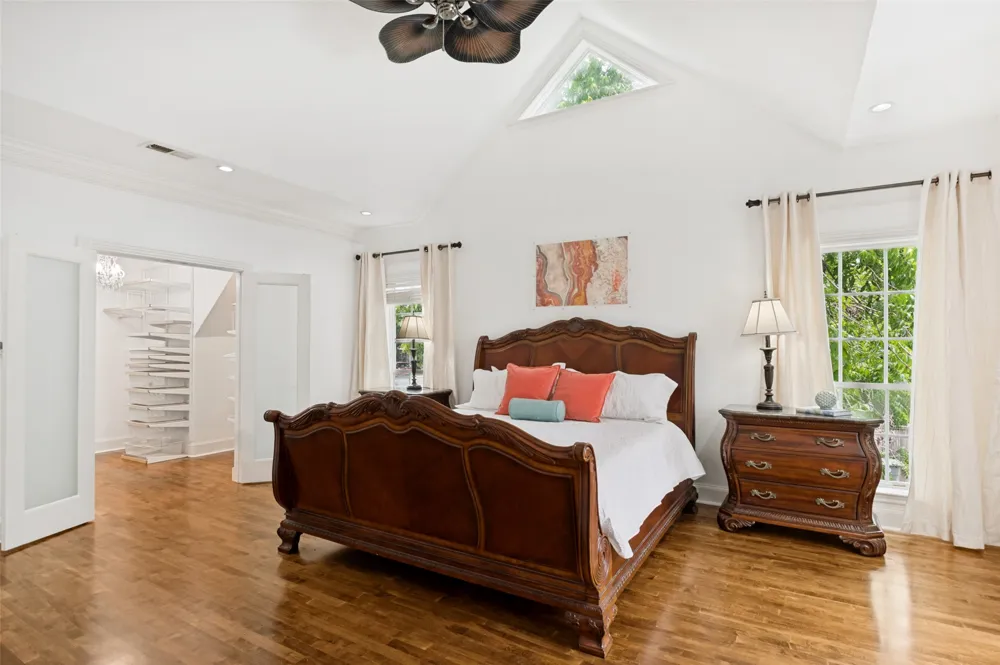 6166 Goliad Avenue Dallas, TX 75214