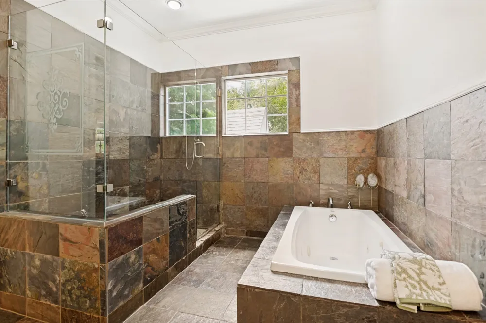 6166 Goliad Avenue Dallas, TX 75214
