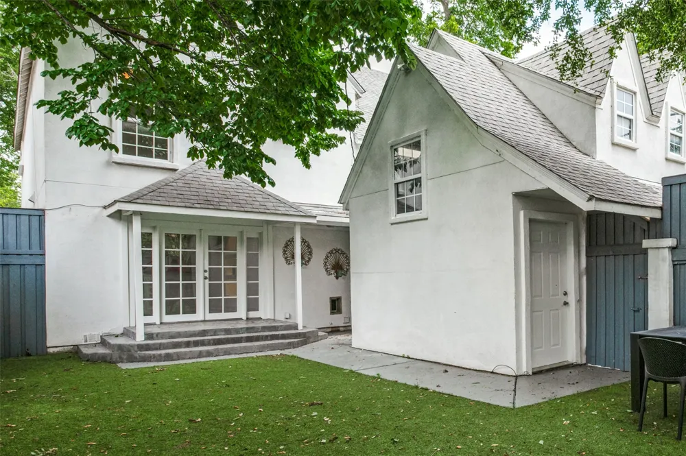 6166 Goliad Avenue Dallas, TX 75214