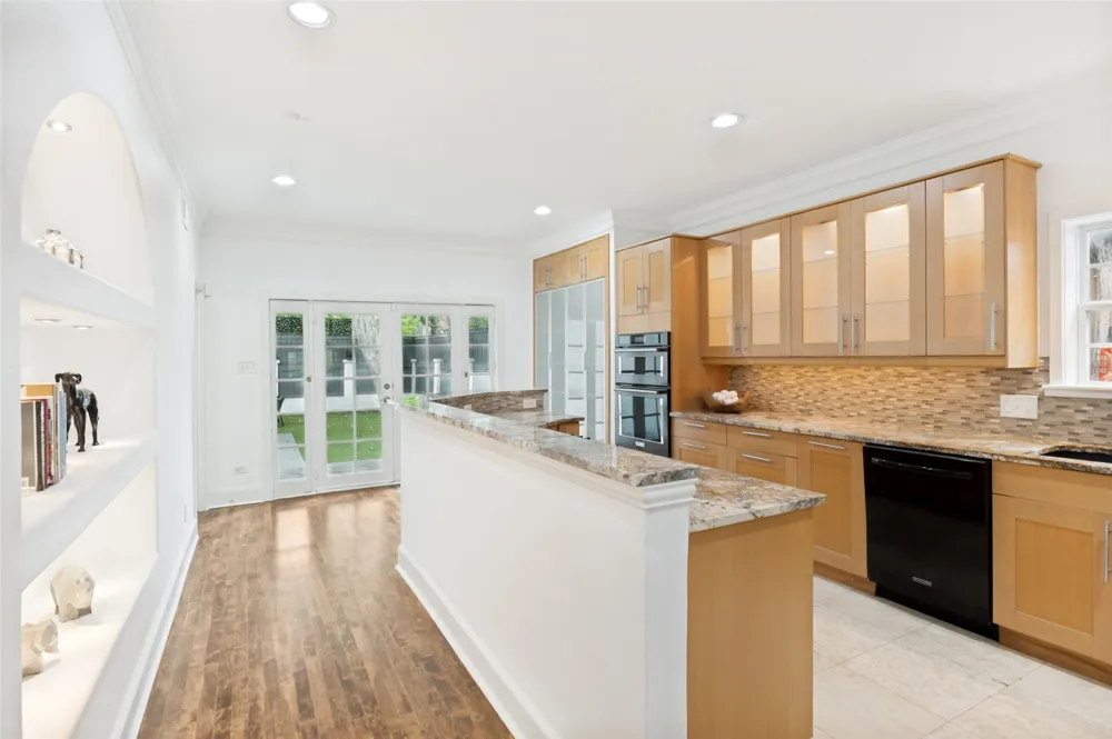 6166 Goliad Avenue Dallas, TX 75214