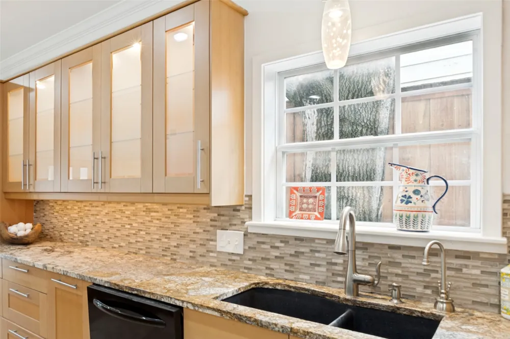 6166 Goliad Avenue Dallas, TX 75214