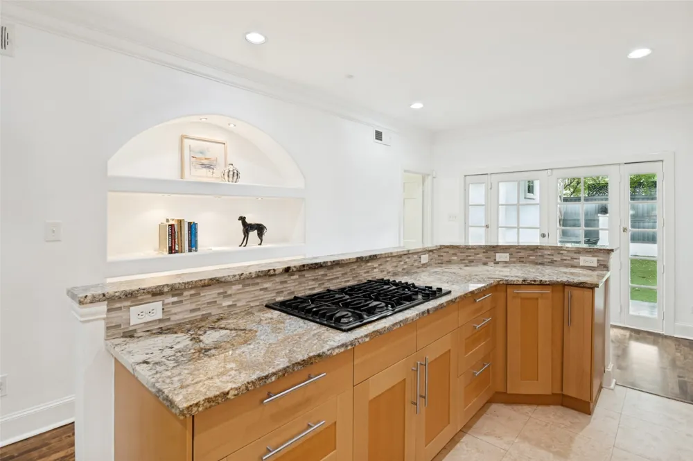 6166 Goliad Avenue Dallas, TX 75214