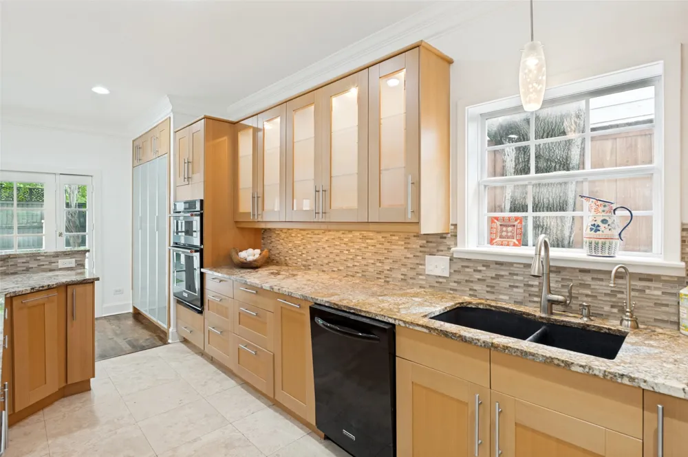 6166 Goliad Avenue Dallas, TX 75214