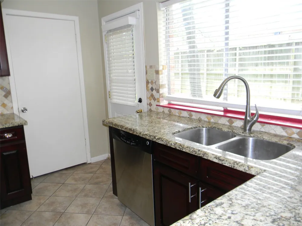 2754 Quarry Hill Road Sugar Land, TX 77478