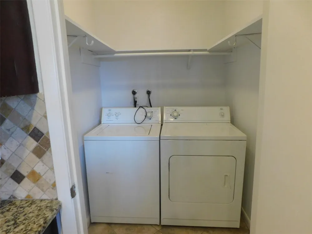 2754 Quarry Hill Road Sugar Land, TX 77478