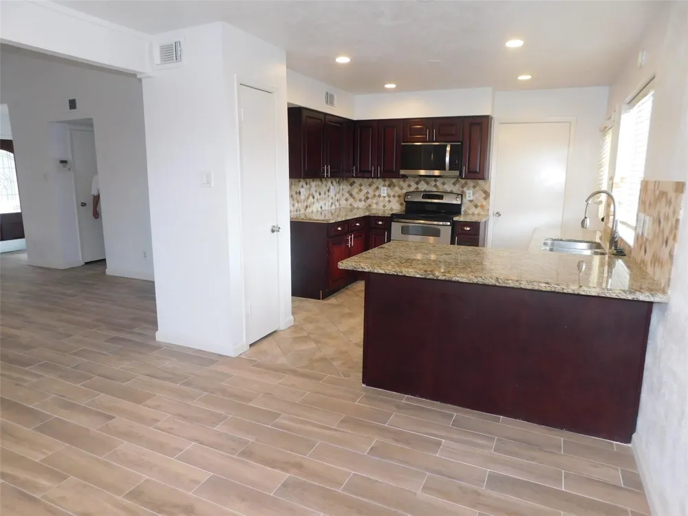 2754 Quarry Hill Road Sugar Land, TX 77478