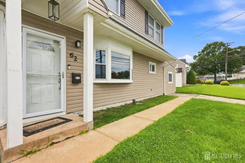 62 Pinetree Drive