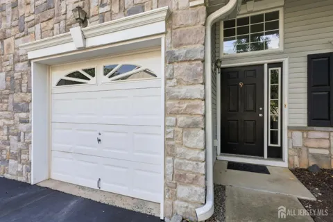 9 Bridgepointe Drive