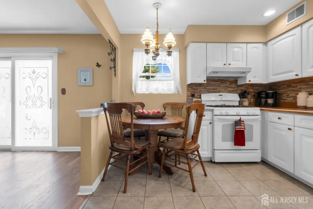 266 Thomas Street Woodbridge Proper, NJ 07095