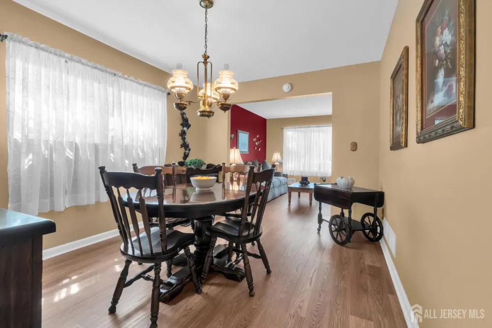 266 Thomas Street Woodbridge Proper, NJ 07095