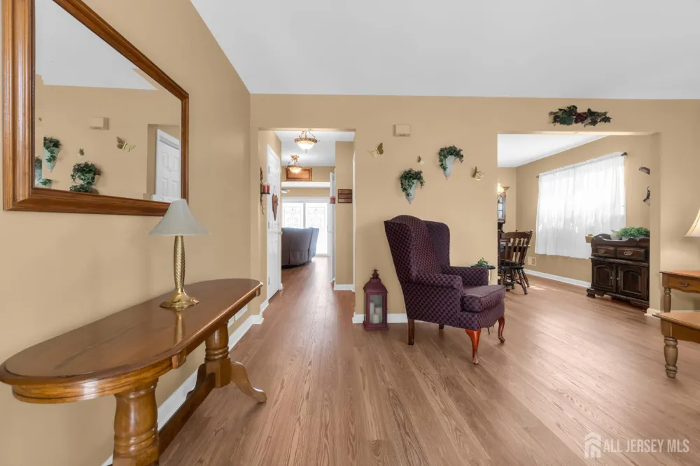 266 Thomas Street Woodbridge Proper, NJ 07095