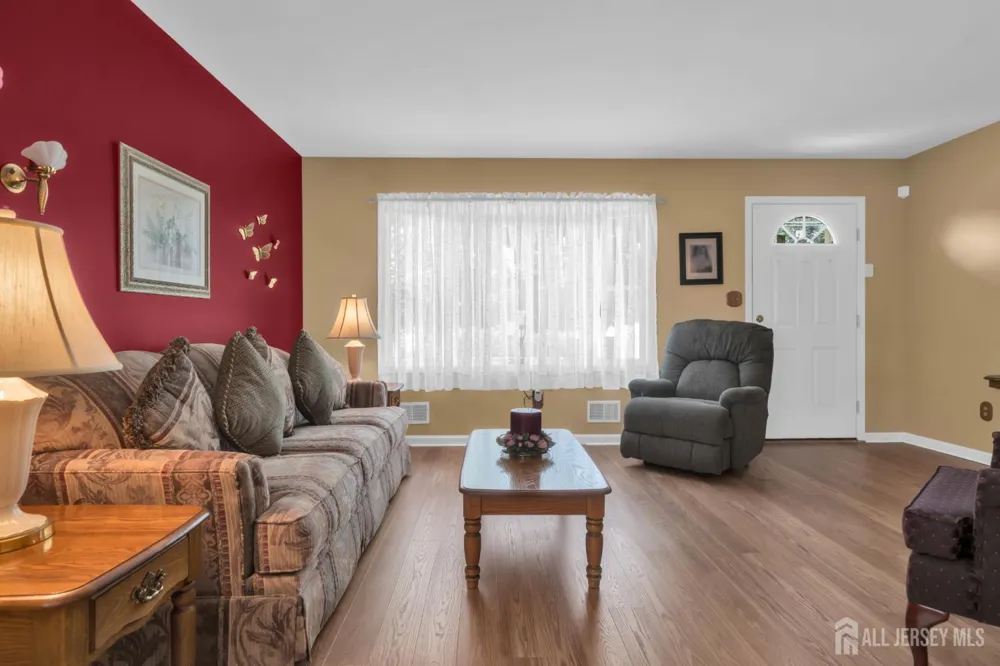 266 Thomas Street Woodbridge Proper, NJ 07095