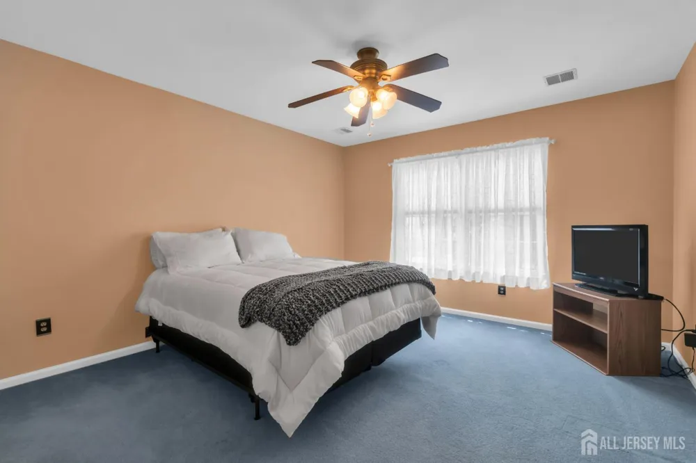 266 Thomas Street Woodbridge Proper, NJ 07095