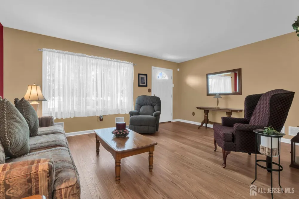 266 Thomas Street Woodbridge Proper, NJ 07095