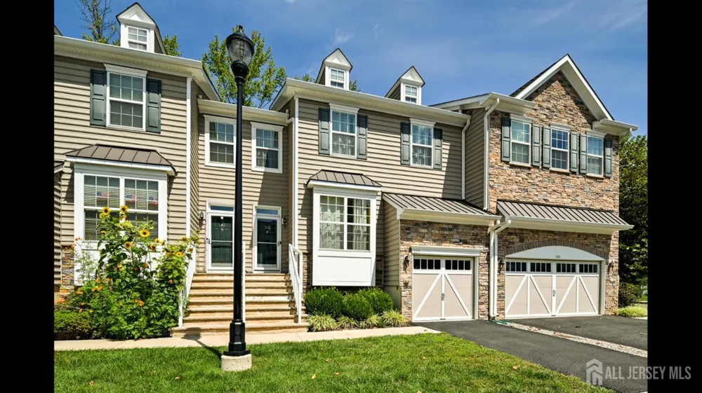 202 Downey Lane South Brunswick, NJ 08852