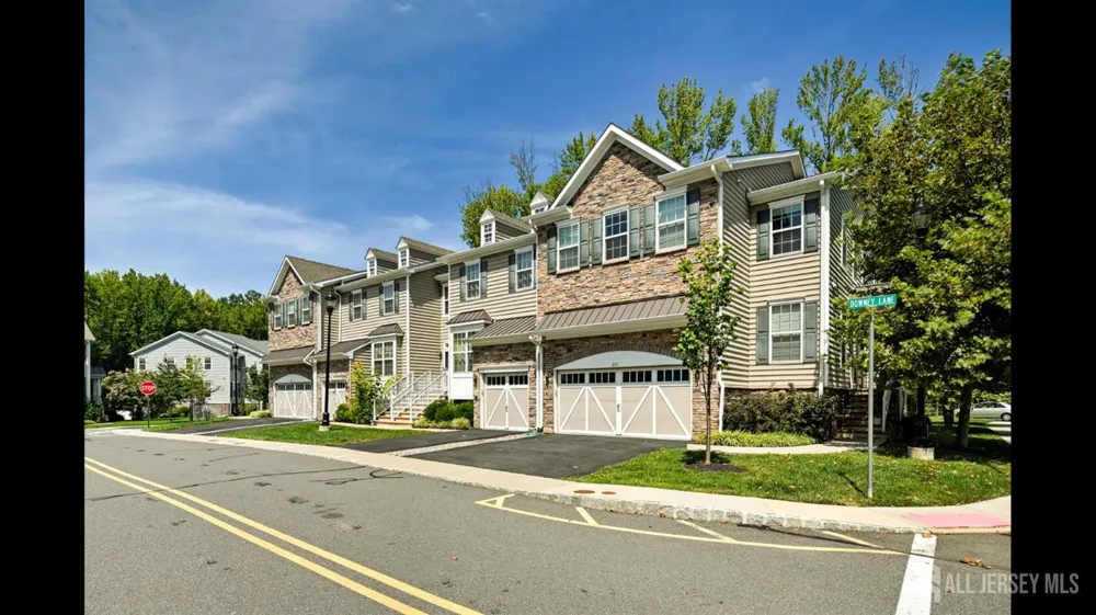 202 Downey Lane South Brunswick, NJ 08852